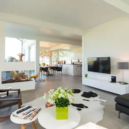 Holiday home Fuenfjahreszeiten In By Interhome